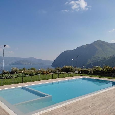 Iseolakerental - Costa Del Sole Riva di Solto Buitenkant foto
